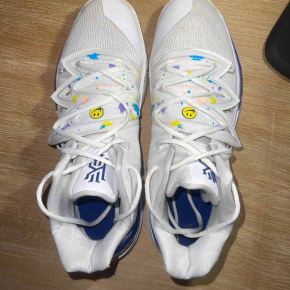 Have a Nike Day Kyrie 5 - Picture 7 of 8